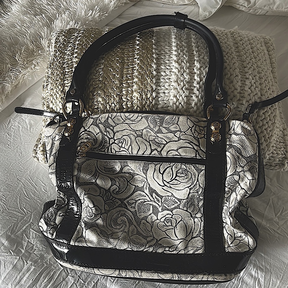 Beautiful all leather Marino Orlandi bag in like new condition.